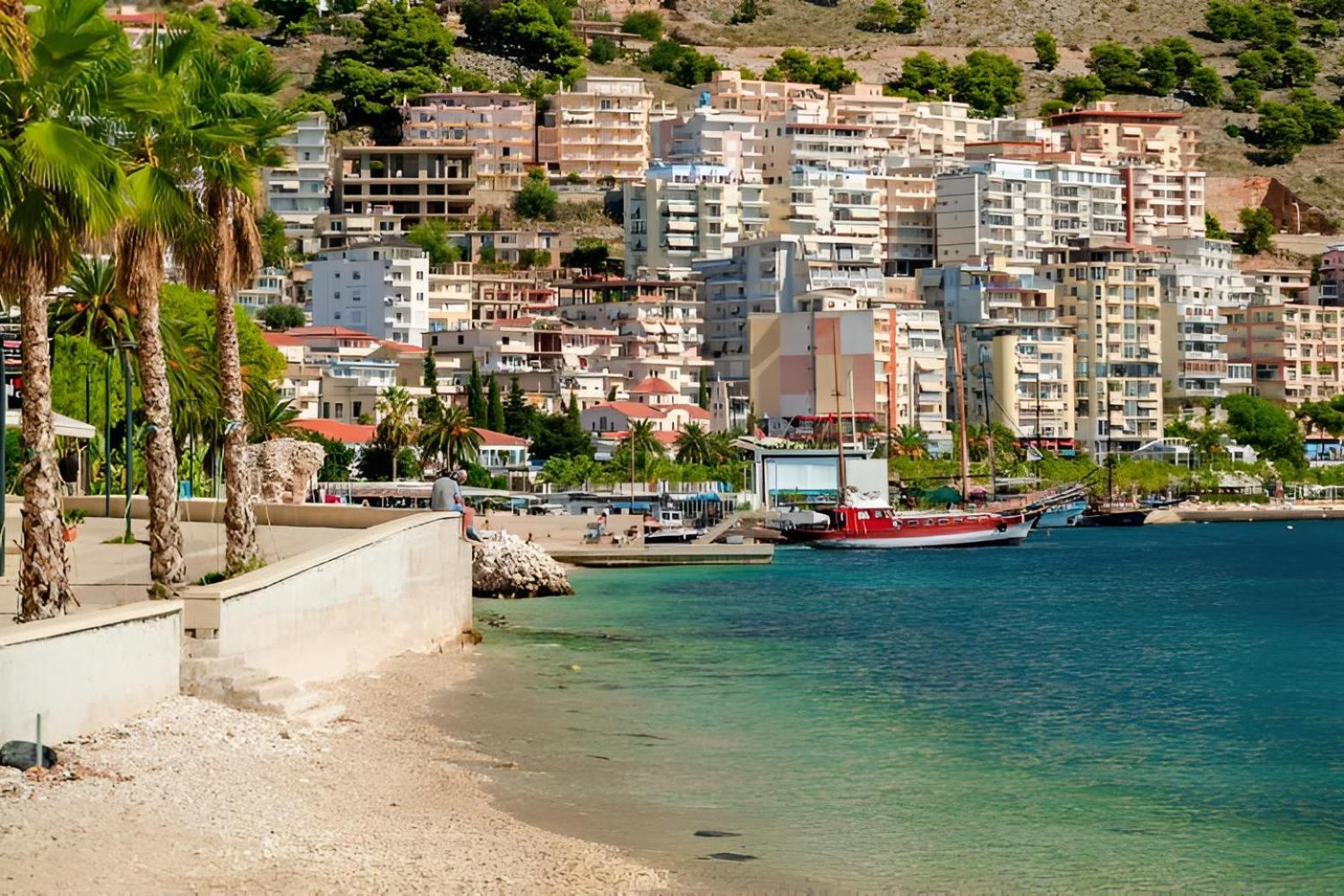 Sea Breeze Apartment Sarande Exterior photo